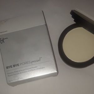 It! Cosmetics Bye Bye Pores Finishing Powder